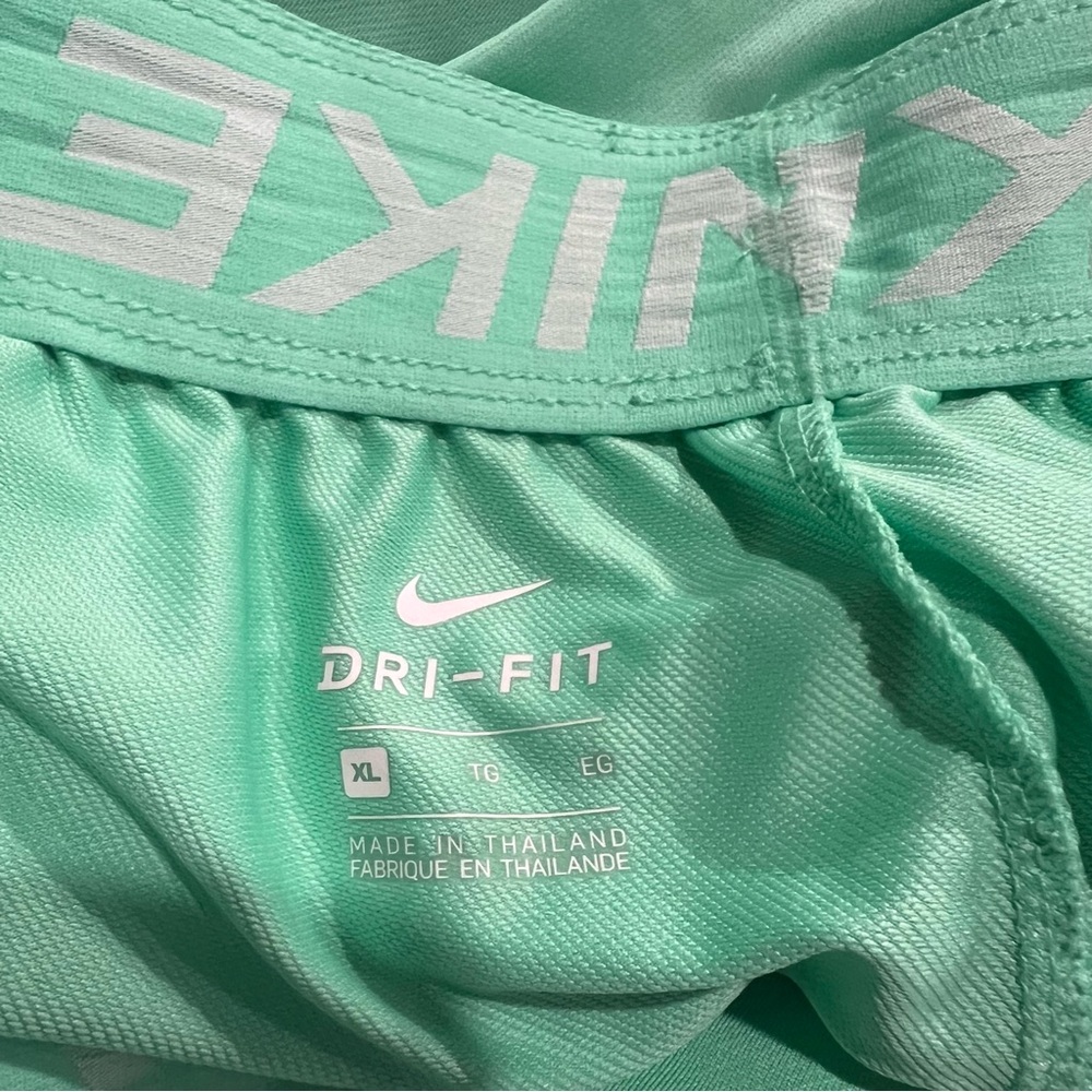Nike Running Shorts Size XL - Picture 6 of 7